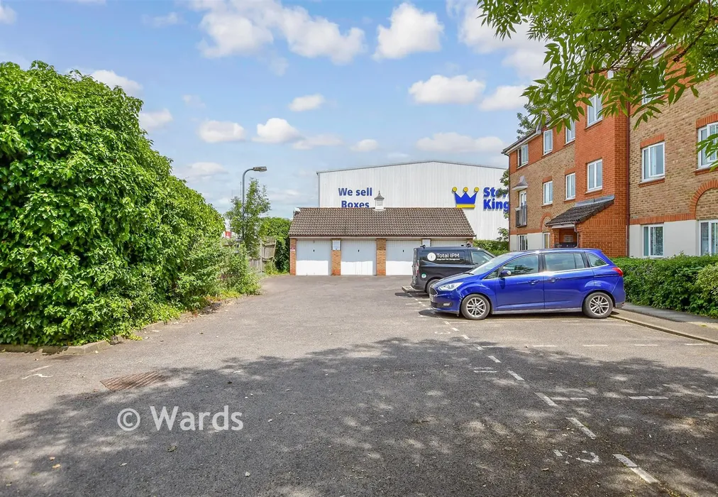 Driveway/Parking - Hart Street, Maidstone, Kent - Wards of Kent