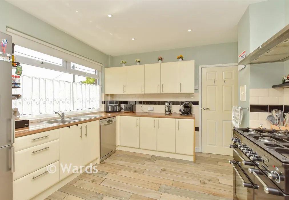 Kitchen/Diner - Oak Lane, Minster, Sheerness, Kent - Wards of Kent