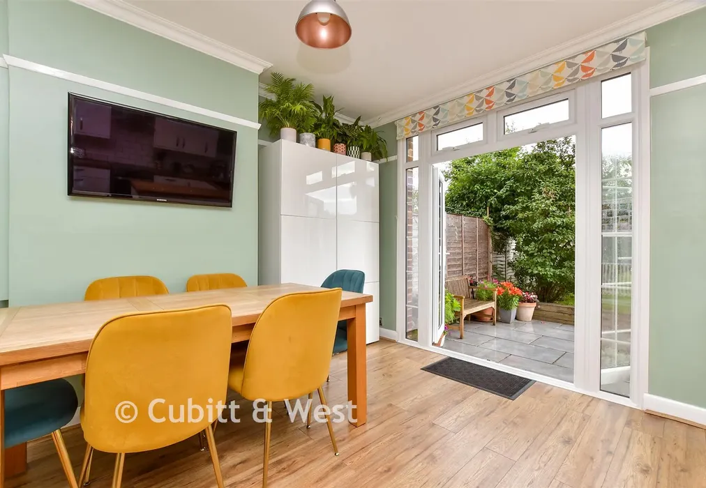 Kitchen / Diner - Benhill Wood Road, Sutton, Surrey - Wards of Kent