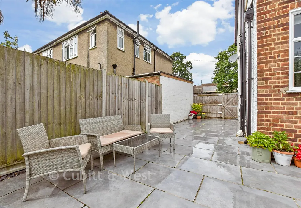Patio / Decking - Benhill Wood Road, Sutton, Surrey - Wards of Kent