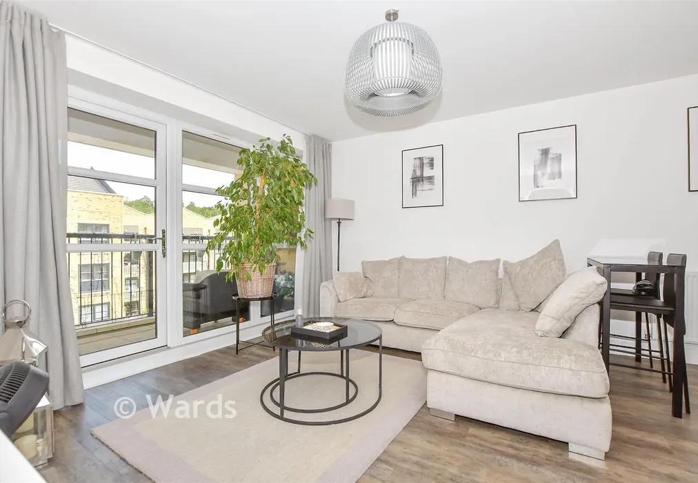 Lounge/Diner/ Kitchen - Eastern Avenue, SWANSCOMBE, Kent - Wards of Kent