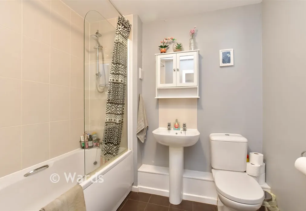 Bathroom - Spinel Close, Sittingbourne, Kent - Wards of Kent