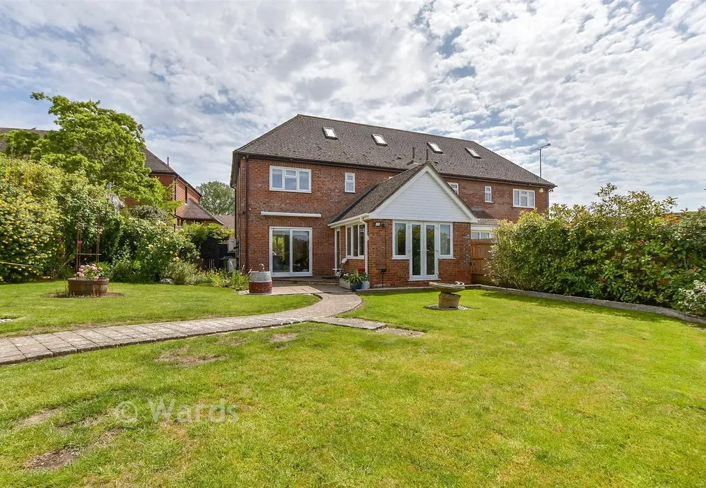 Rear Garden - Tilden Close, High Halden, Kent - Wards of Kent