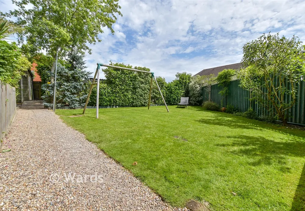 Rear Garden - Tilden Close, High Halden, Kent - Wards of Kent