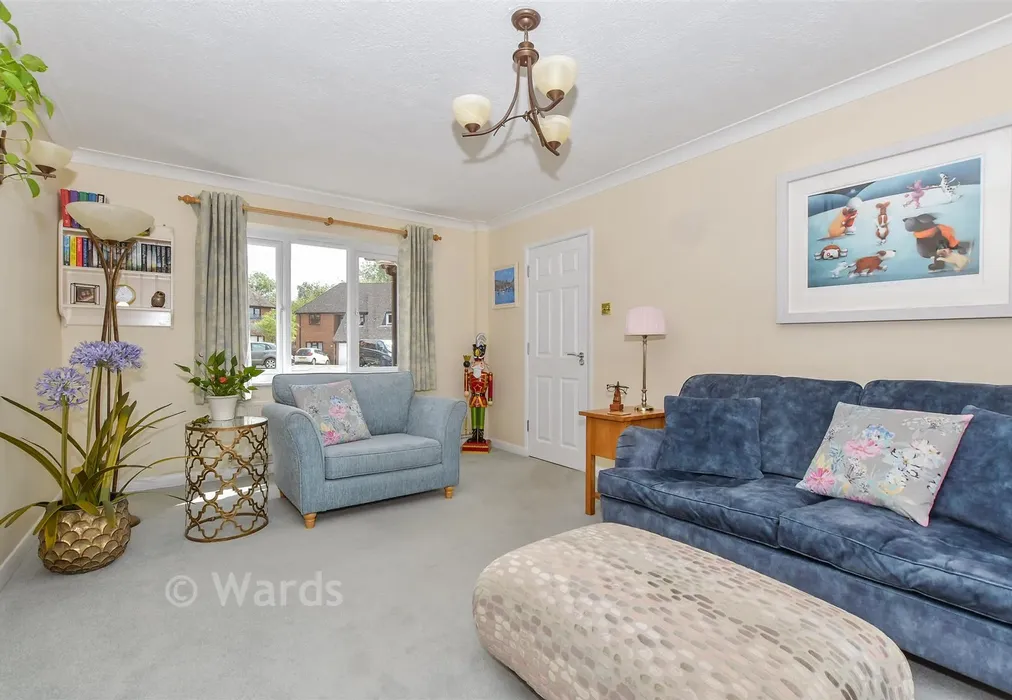 Lounge - Tilden Close, High Halden, Kent - Wards of Kent