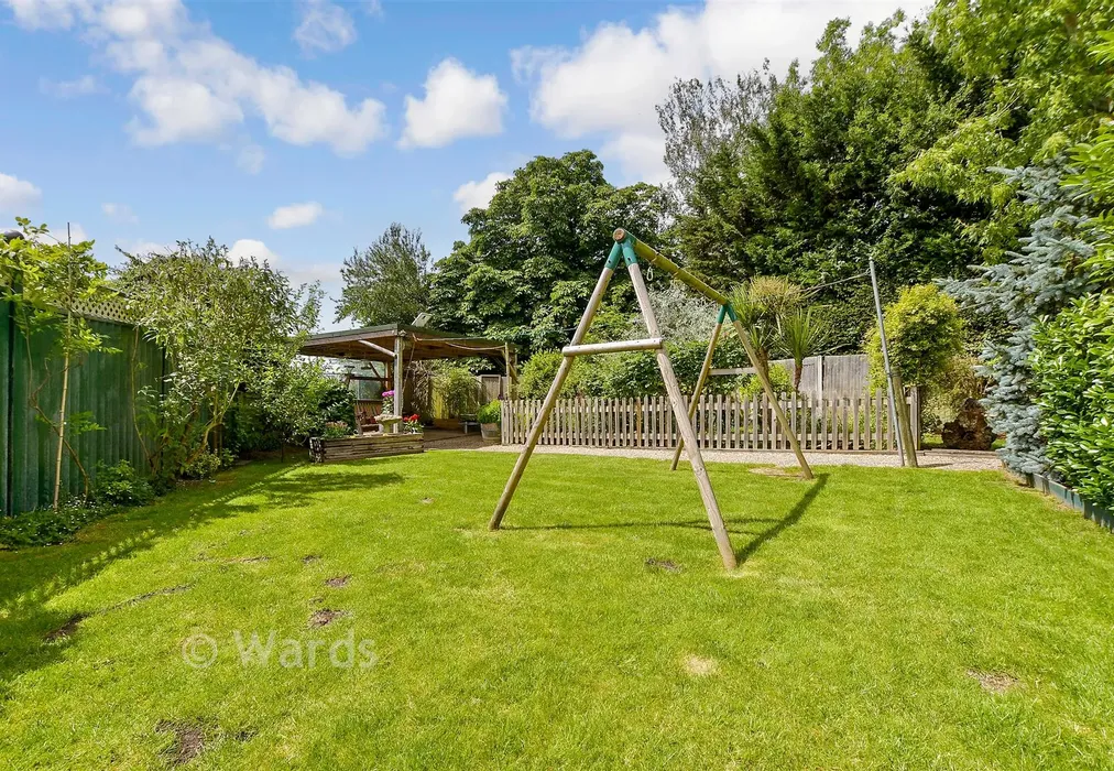 Rear Garden - Tilden Close, High Halden, Kent - Wards of Kent
