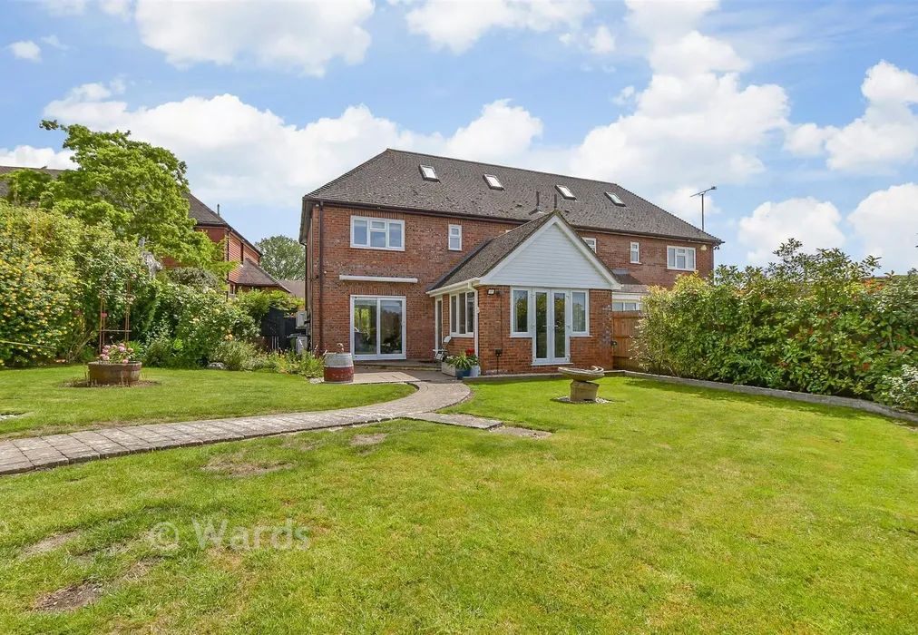 Rear Garden - Tilden Close, High Halden, Kent - Wards of Kent