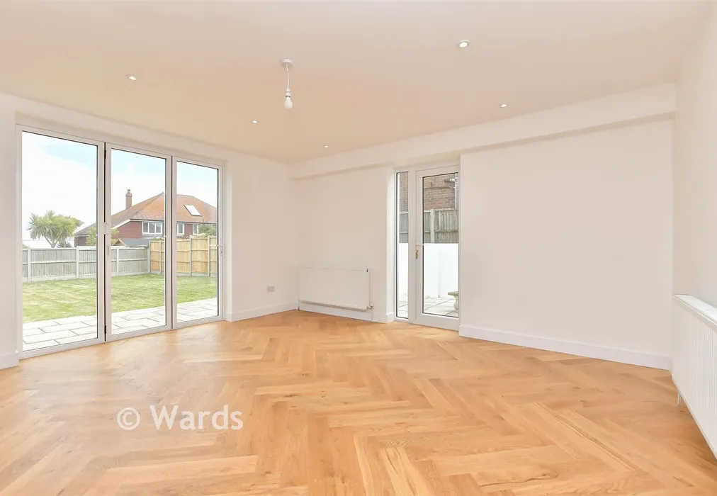 Kitchen/Diner - Cliff Gardens, Minster-On-Sea, Kent - Wards of Kent