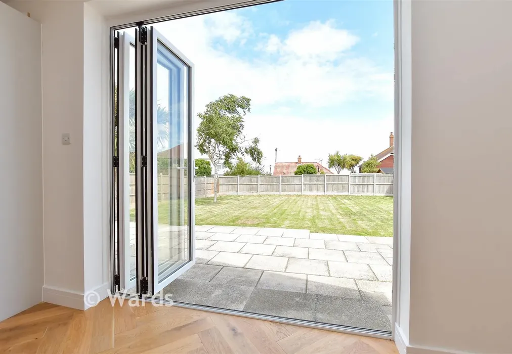 Internal Feature - Cliff Gardens, Minster-On-Sea, Kent - Wards of Kent