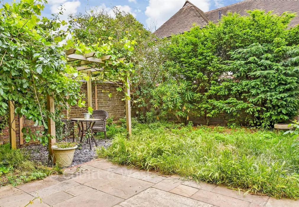 Rear Garden* - Heene Road, Worthing, West Sussex - Wards of Kent