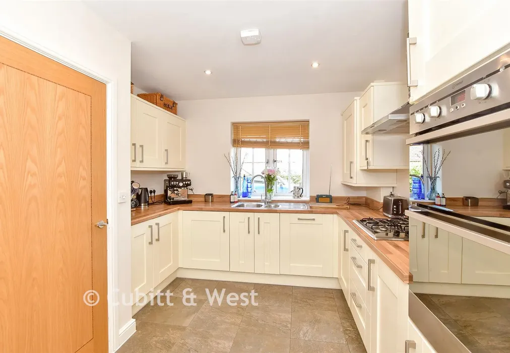 Kitchen - Yapton Road, Barnham, West Sussex - Wards of Kent