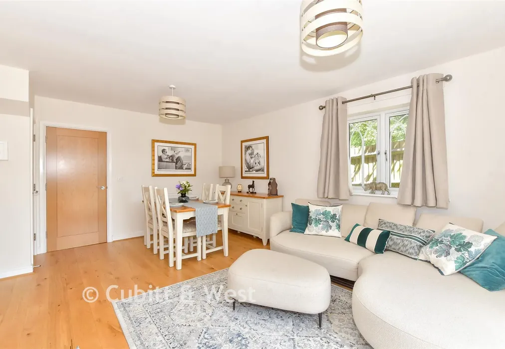 Lounge/Diner - Yapton Road, Barnham, West Sussex - Wards of Kent