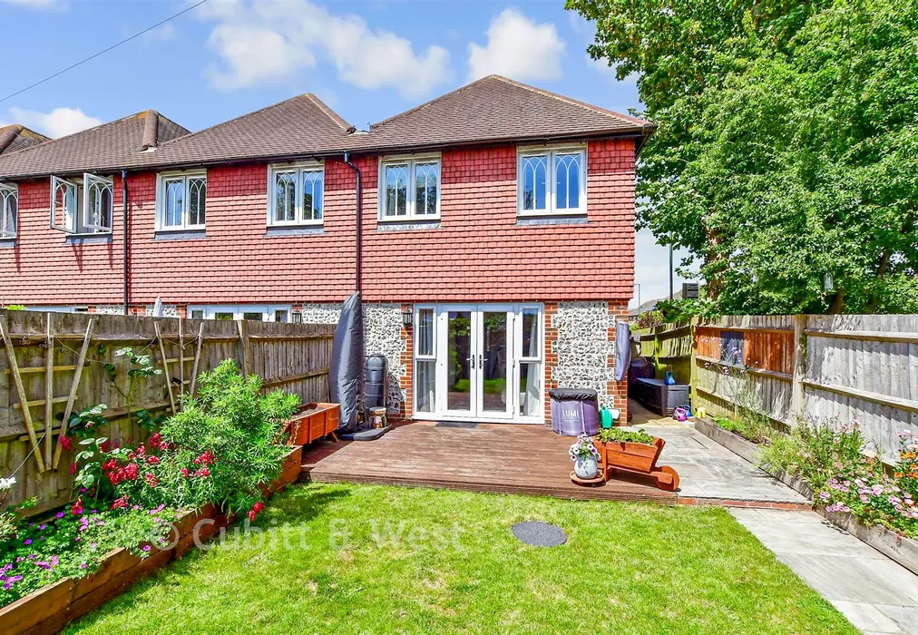 Rear Garden - Yapton Road, Barnham, West Sussex - Wards of Kent