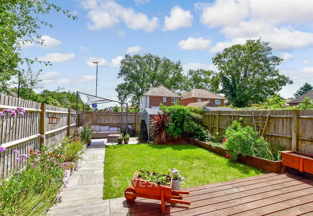 Rear Garden - Yapton Road, Barnham, West Sussex - Wards of Kent