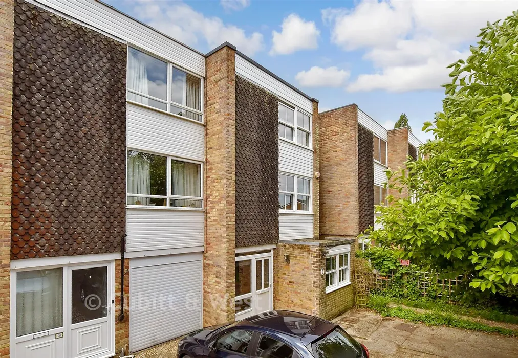 External (Web) - Parkfield, North Parade, Horsham, West Sussex - Wards of Kent