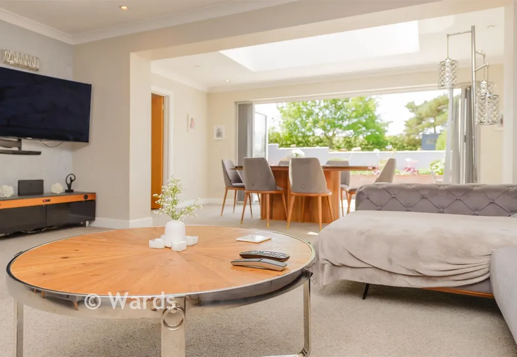 Internal Lifestyle Photograph - Beesfield Lane, Farningham, Kent - Wards of Kent