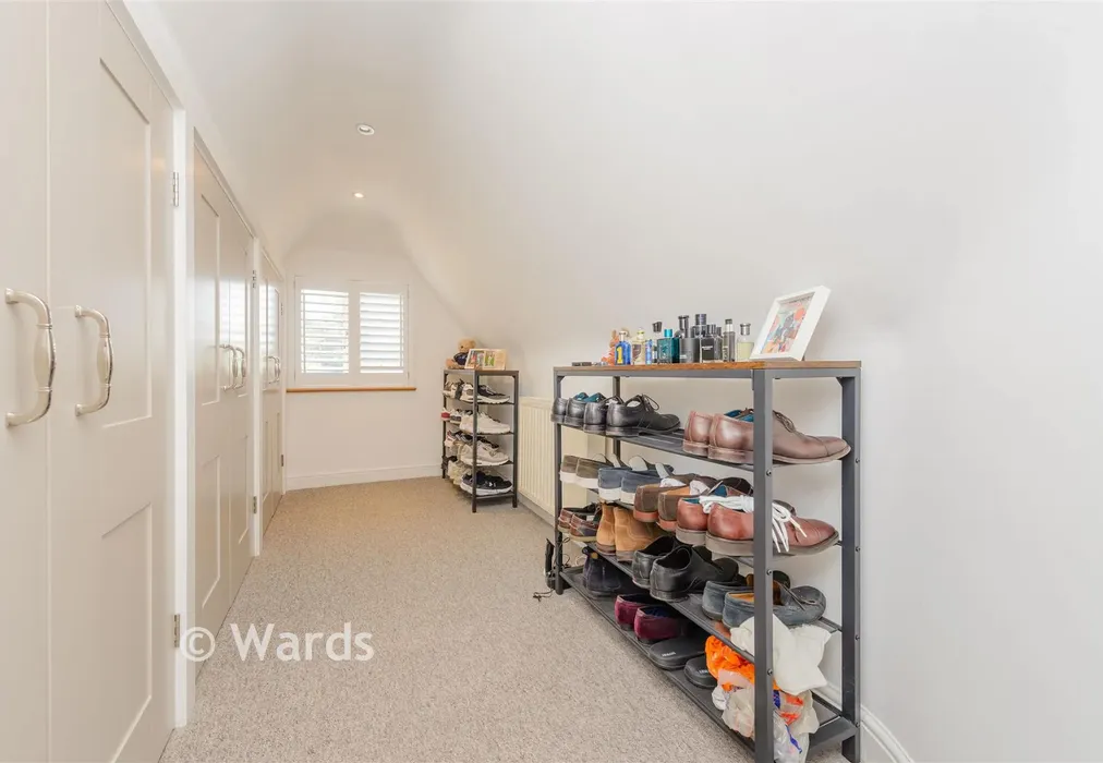 En-Suite Shower And Dressing Room - Beesfield Lane, Farningham, Kent - Wards of Kent
