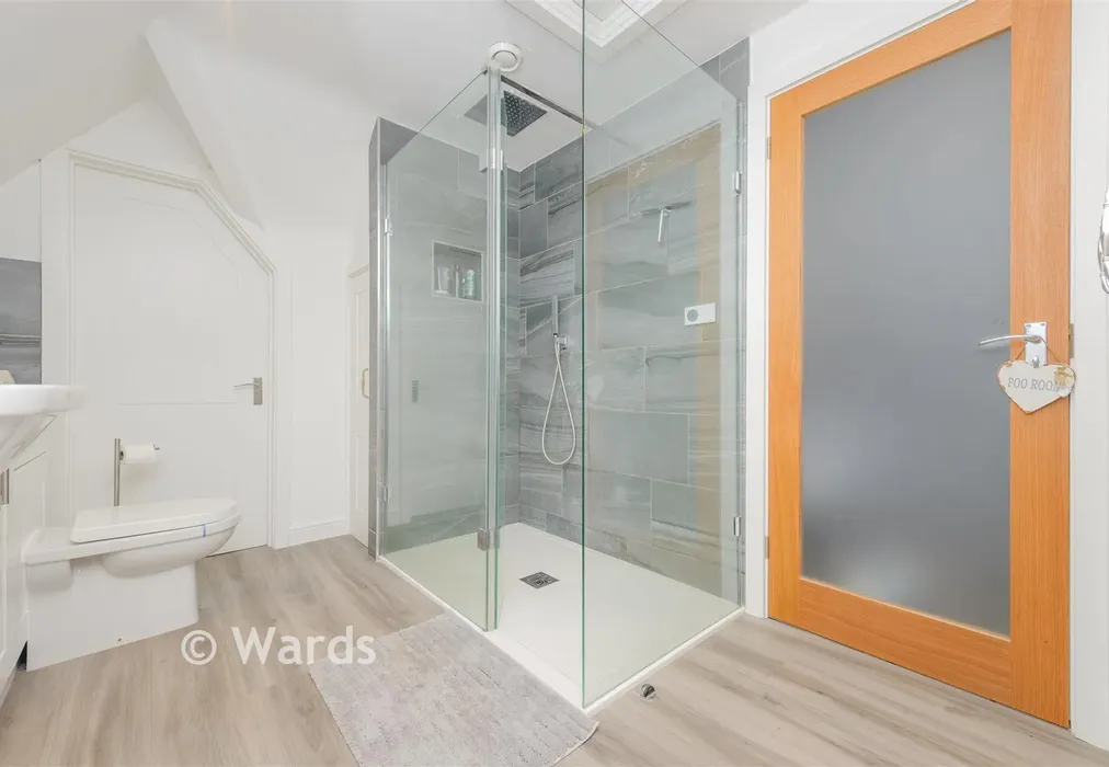 En-Suite Shower And Dressing Room - Beesfield Lane, Farningham, Kent - Wards of Kent