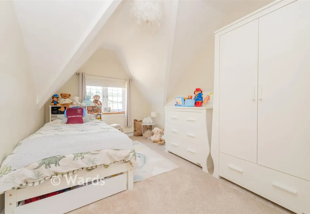 Bedroom 3 - Beesfield Lane, Farningham, Kent - Wards of Kent