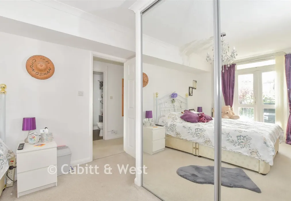 Internal Lifestyle Photograph - Hawthorn Way, Storrington, West Sussex - Wards of Kent