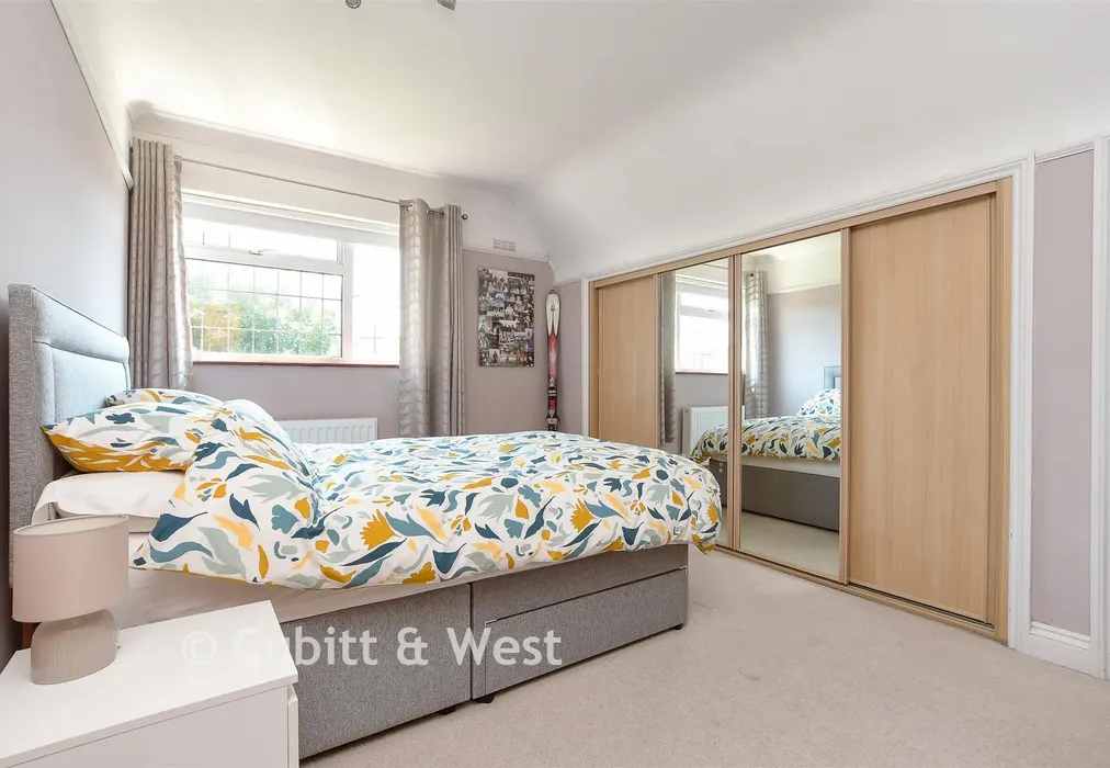 Bedroom 2 - Brighton Road, Salfords, Surrey - Wards of Kent