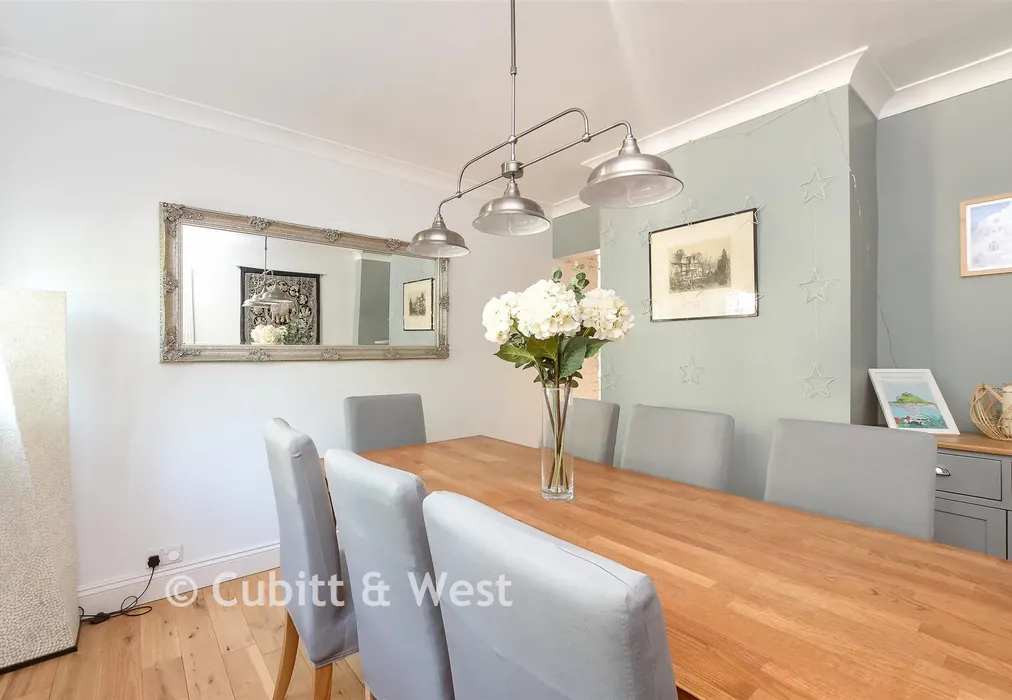 Dining Room - Brighton Road, Salfords, Surrey - Wards of Kent