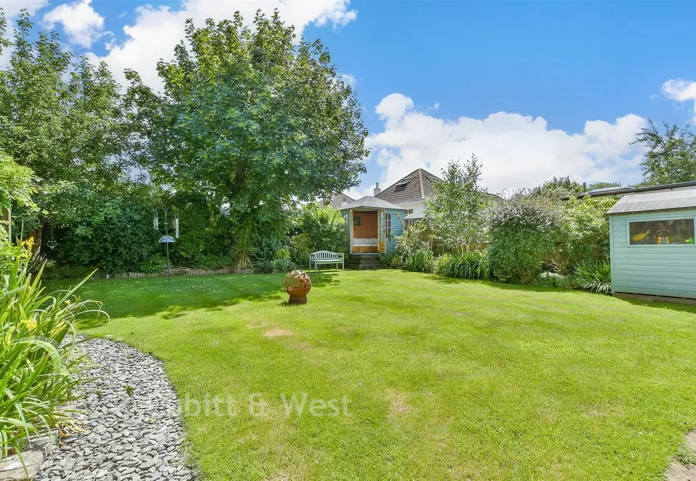 Rear Garden - Brighton Road, Salfords, Surrey - Wards of Kent