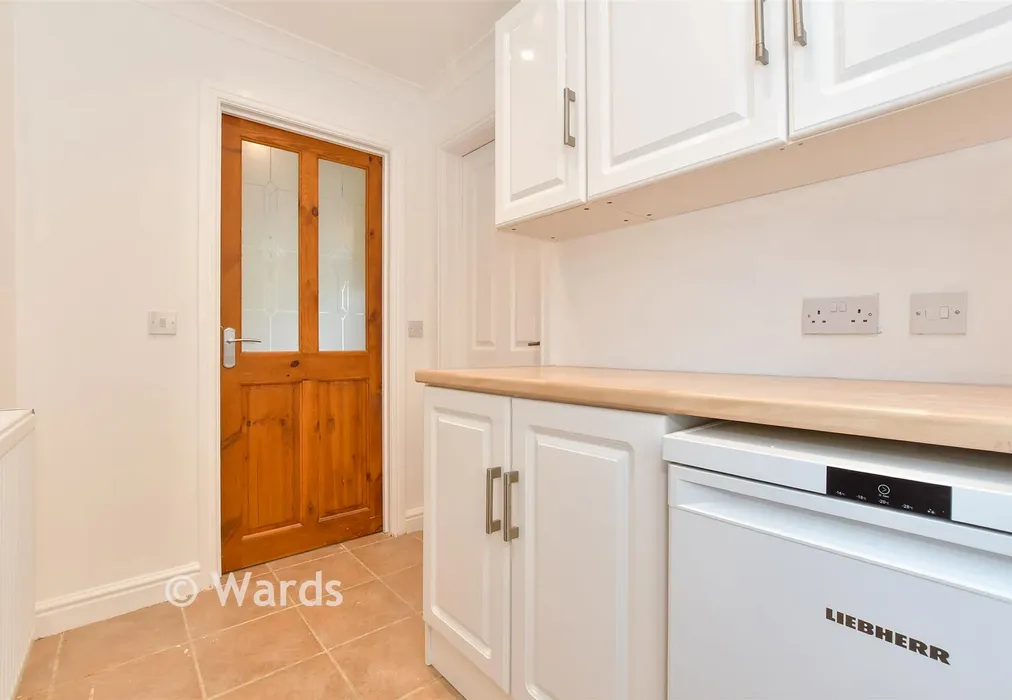Utility Room - Meadow Walk, Whitstable, Kent - Wards of Kent