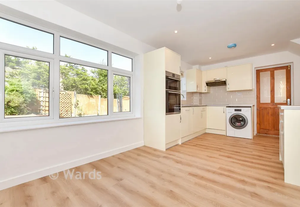 Kitchen/Diner - Meadow Walk, Whitstable, Kent - Wards of Kent