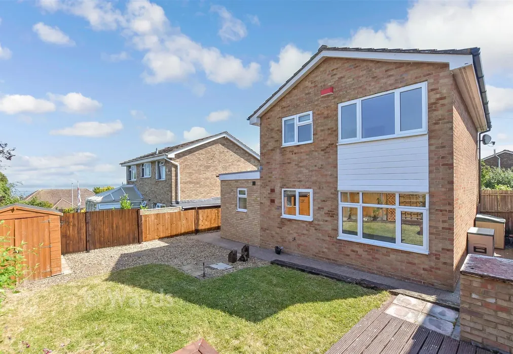 External Lifestyle Photograph - Meadow Walk, Whitstable, Kent - Wards of Kent