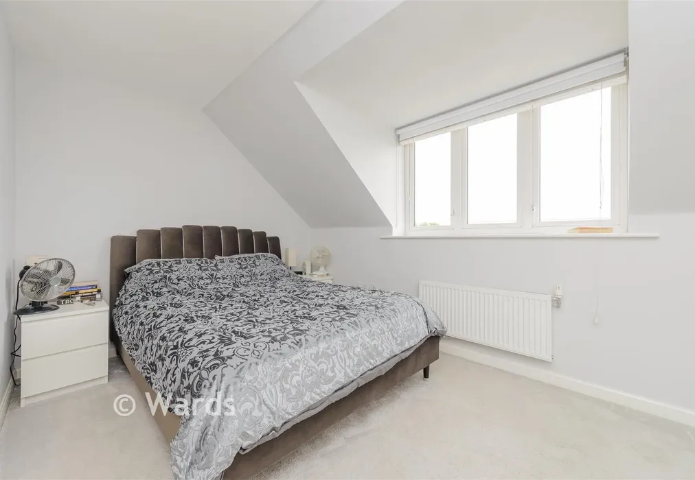 Bedroom 1 - Stone House Lane, Dartford, Kent - Wards of Kent