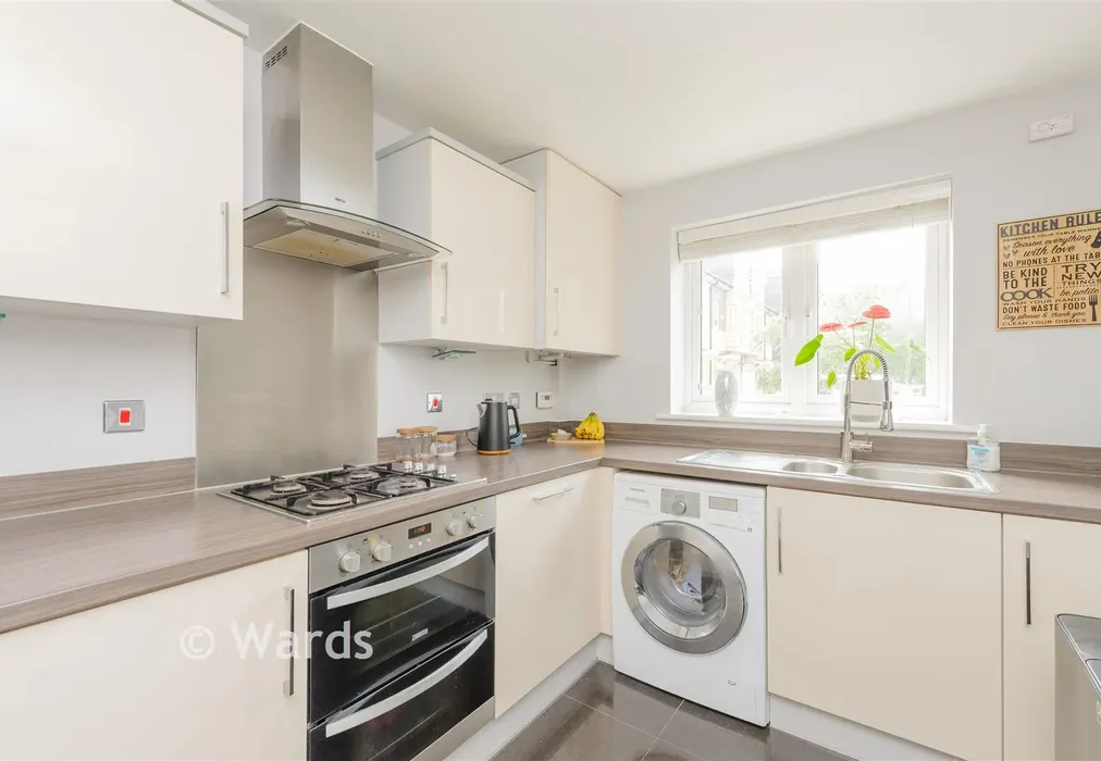 Kitchen - Stone House Lane, Dartford, Kent - Wards of Kent