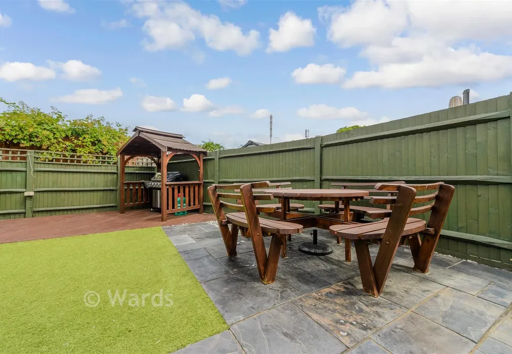 Rear Garden - Stone House Lane, Dartford, Kent - Wards of Kent
