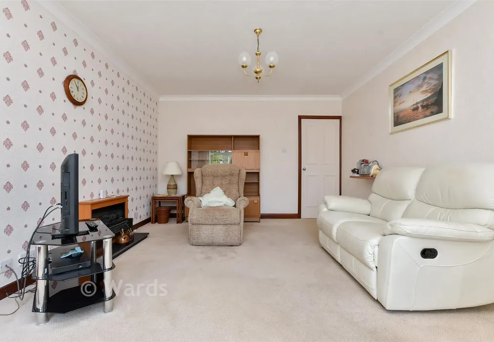 Lounge - Chestnut Drive, Broadstairs, Kent - Wards of Kent