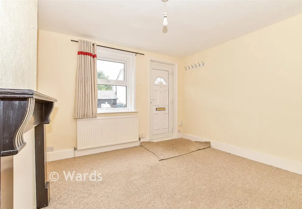 Lounge - Priory Street, Tonbridge, Kent - Wards of Kent