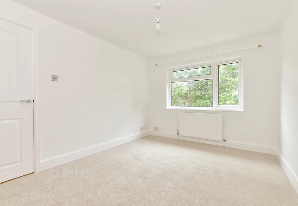 Bedroom 1 - Crossway, Bembridge, Isle of Wight - Wards of Kent