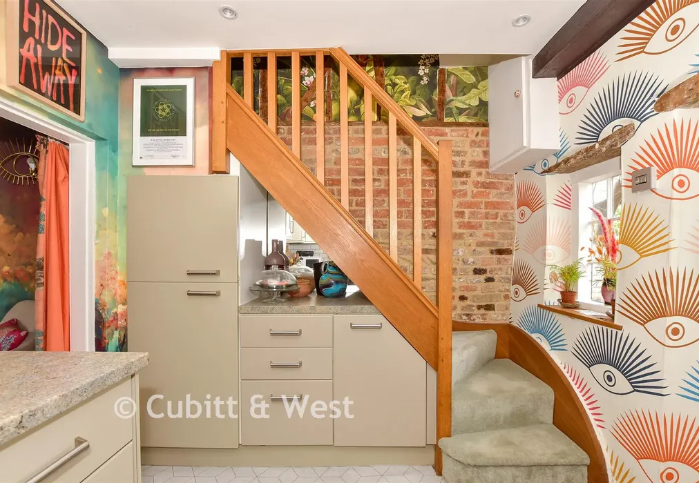 Kitchen - Station Road, Horsham, West Sussex - Wards of Kent