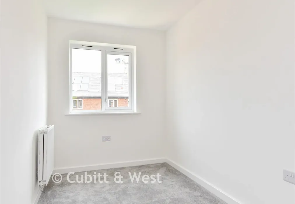 Bedroom 2 - Beachhead Grove, Worthing, West Sussex - Wards of Kent