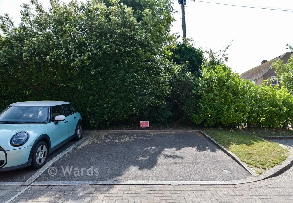 Driveway/Parking - Thorne Road, Minster, Kent - Wards of Kent