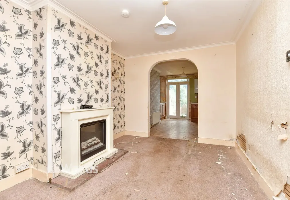 Lounge - St. John's Road, Upper Gillingham, Kent - Wards of Kent