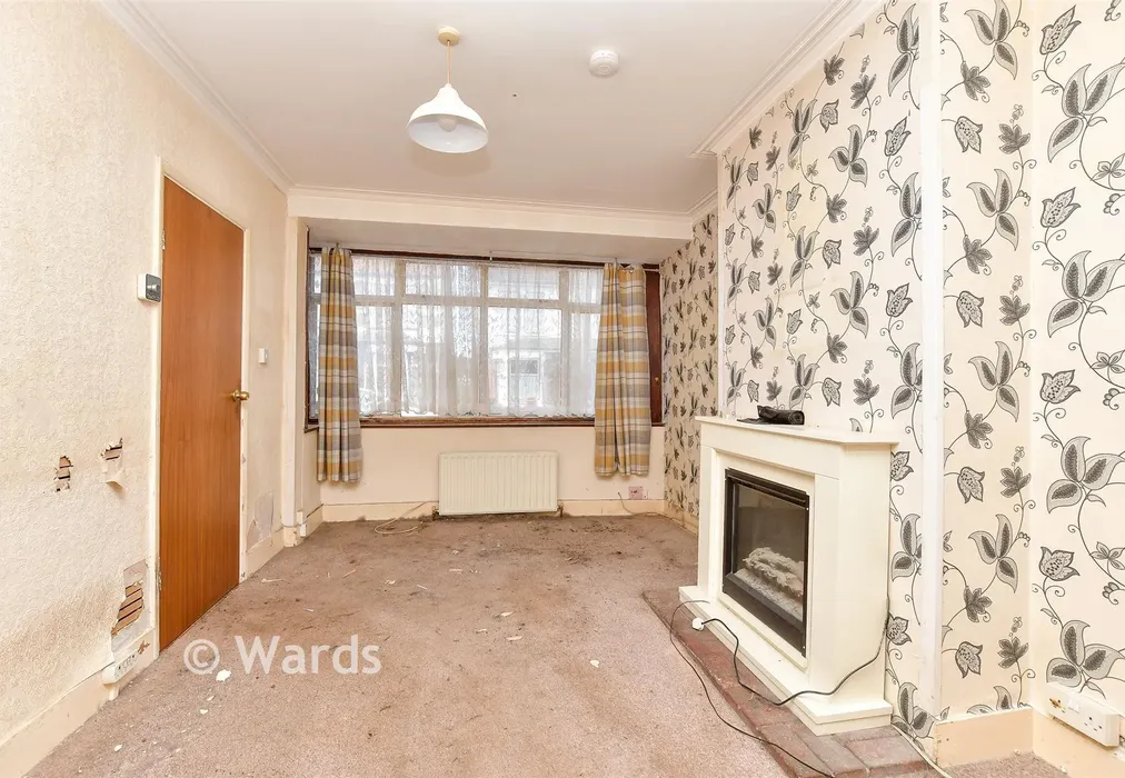 Lounge - St. John's Road, Upper Gillingham, Kent - Wards of Kent