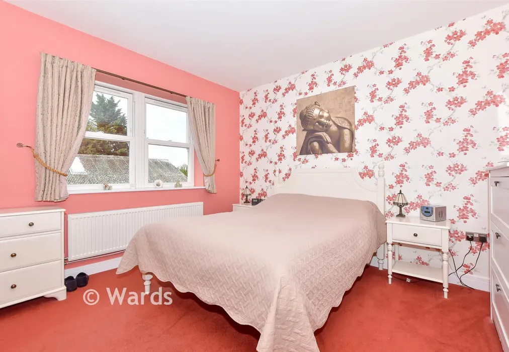 Bedroom 1 - Brewers Close, Lydd, Kent - Wards of Kent