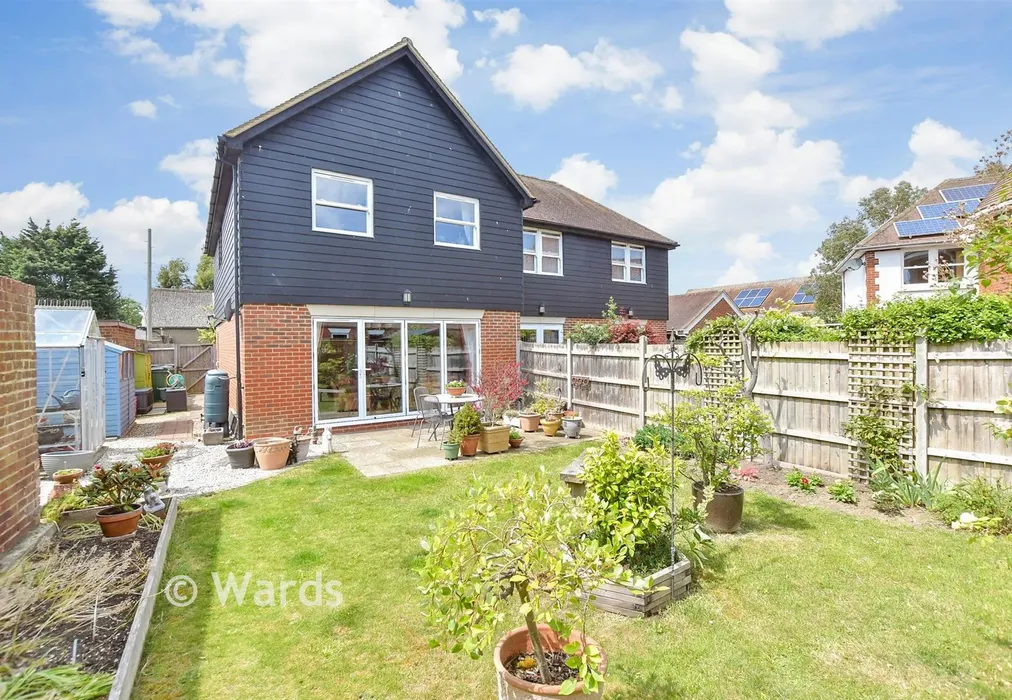 Rear Elevation - Brewers Close, Lydd, Kent - Wards of Kent