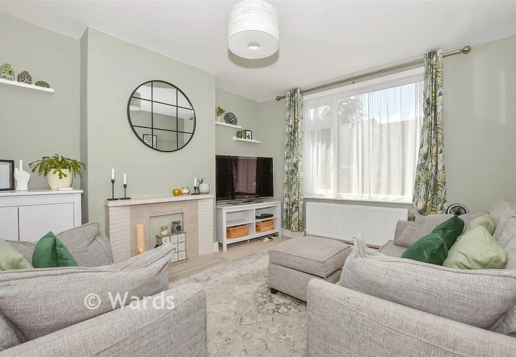 Lounge - Plains Avenue, Maidstone, Kent - Wards of Kent