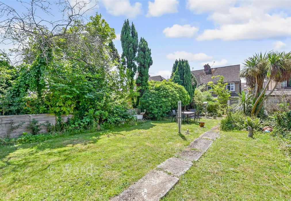 Rear Garden - Plains Avenue, Maidstone, Kent - Wards of Kent