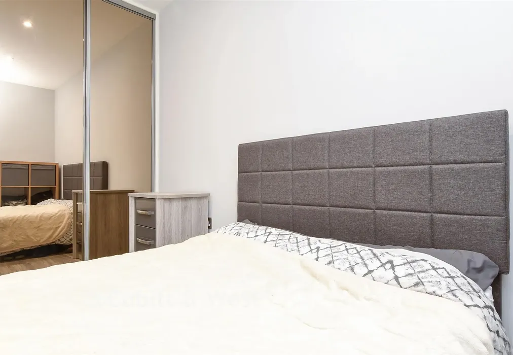 Internal Lifestyle Photograph - St. John's Road, Redhill, Surrey - Wards of Kent