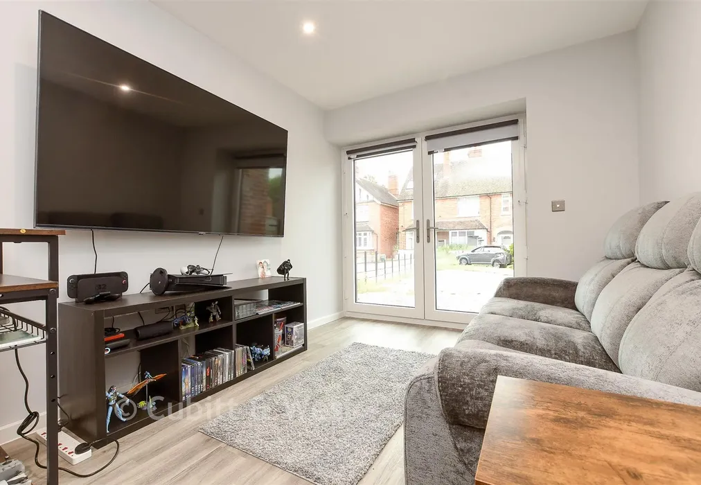 Kitchen Living/Dining Room - St. John's Road, Redhill, Surrey - Wards of Kent