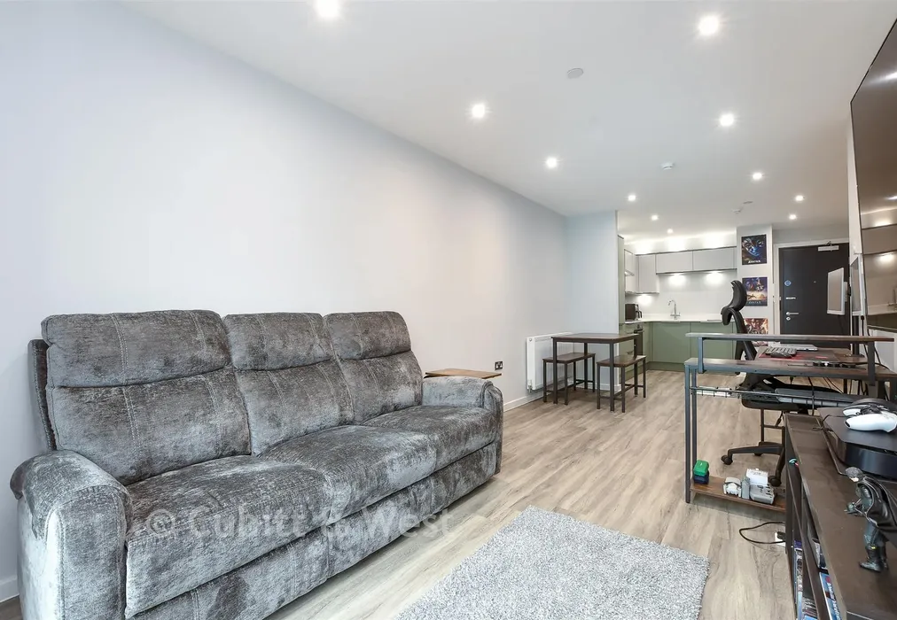 Kitchen Living/Dining Room - St. John's Road, Redhill, Surrey - Wards of Kent