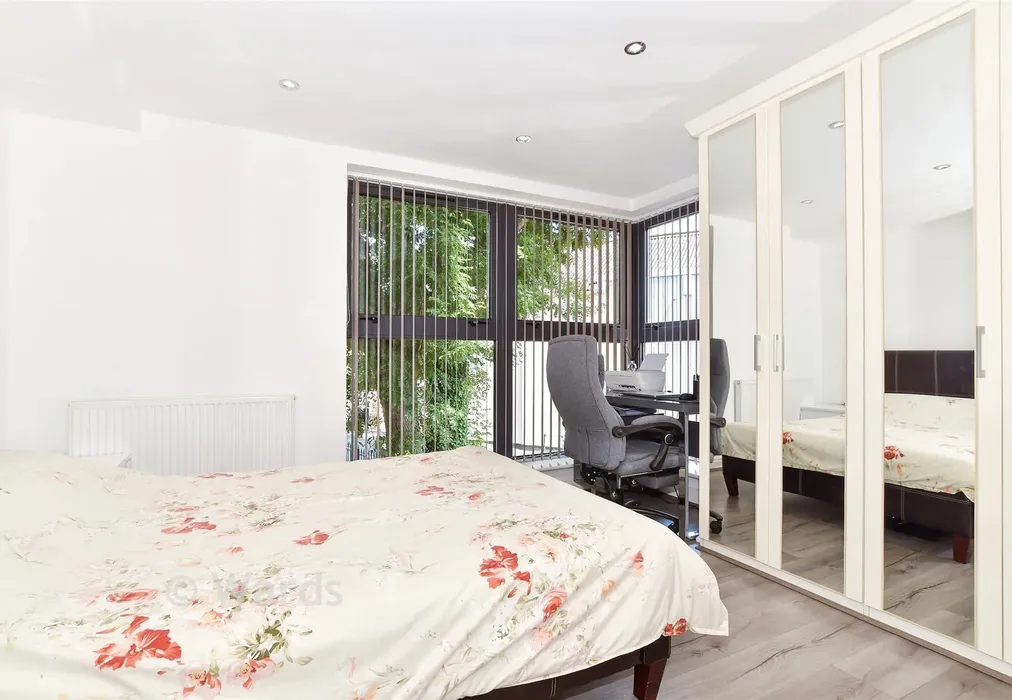 Bedroom 2 - Clifford Way, Maidstone, Kent - Wards of Kent