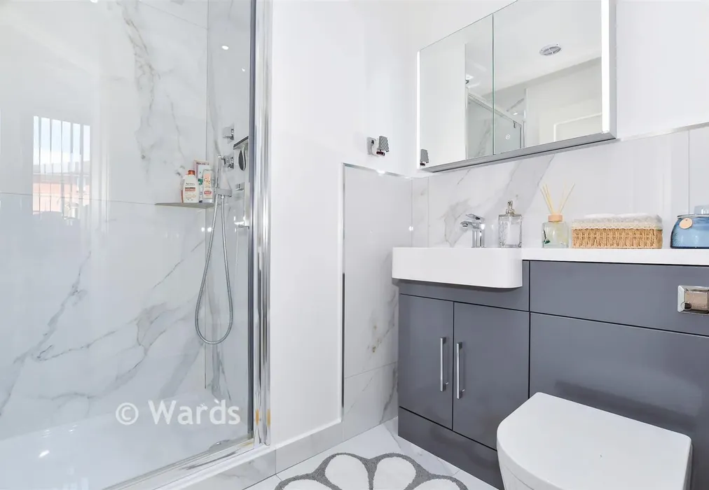 En-Suite - Clifford Way, Maidstone, Kent - Wards of Kent